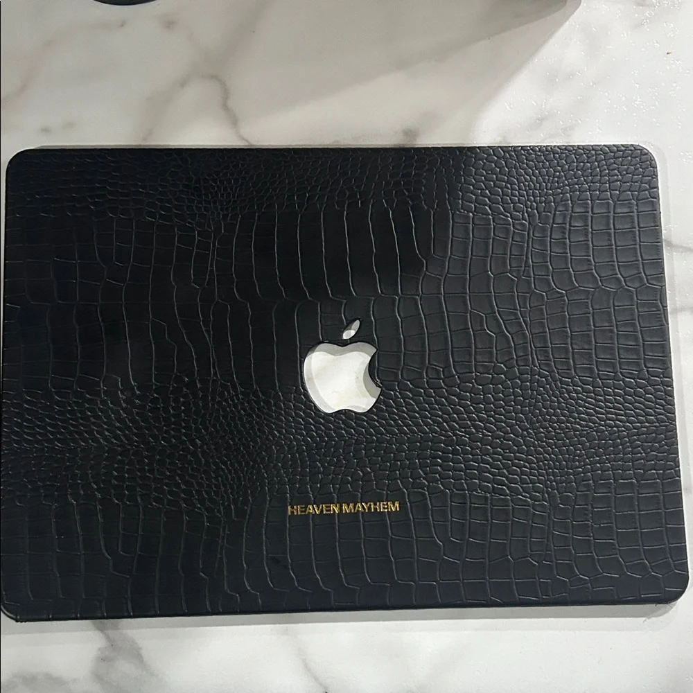 Sleek Black Crocodile Texture Laptop Cover MacBook 13inch